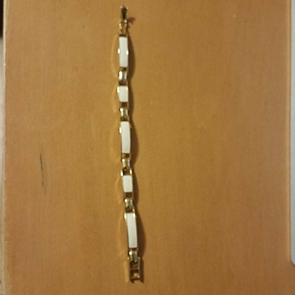 Vintage Ivory Enamel Goldtone Link Bracelet
